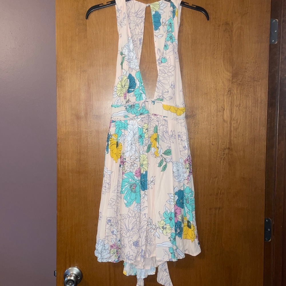 Boutique Floral Print Open Back Halter Style Dress